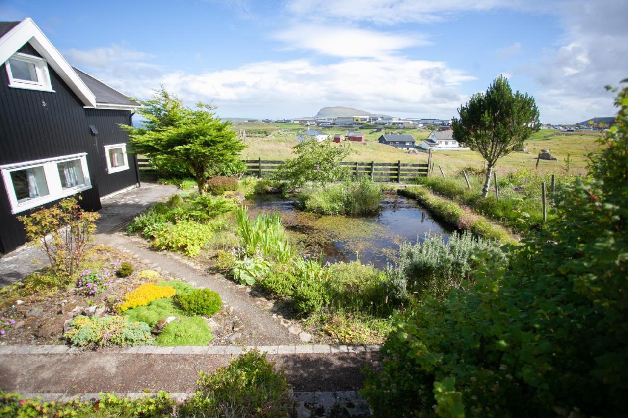 Red Robin - Vacation Homes Next To Svartifossur Waterfall Tórshavn Eksteriør billede