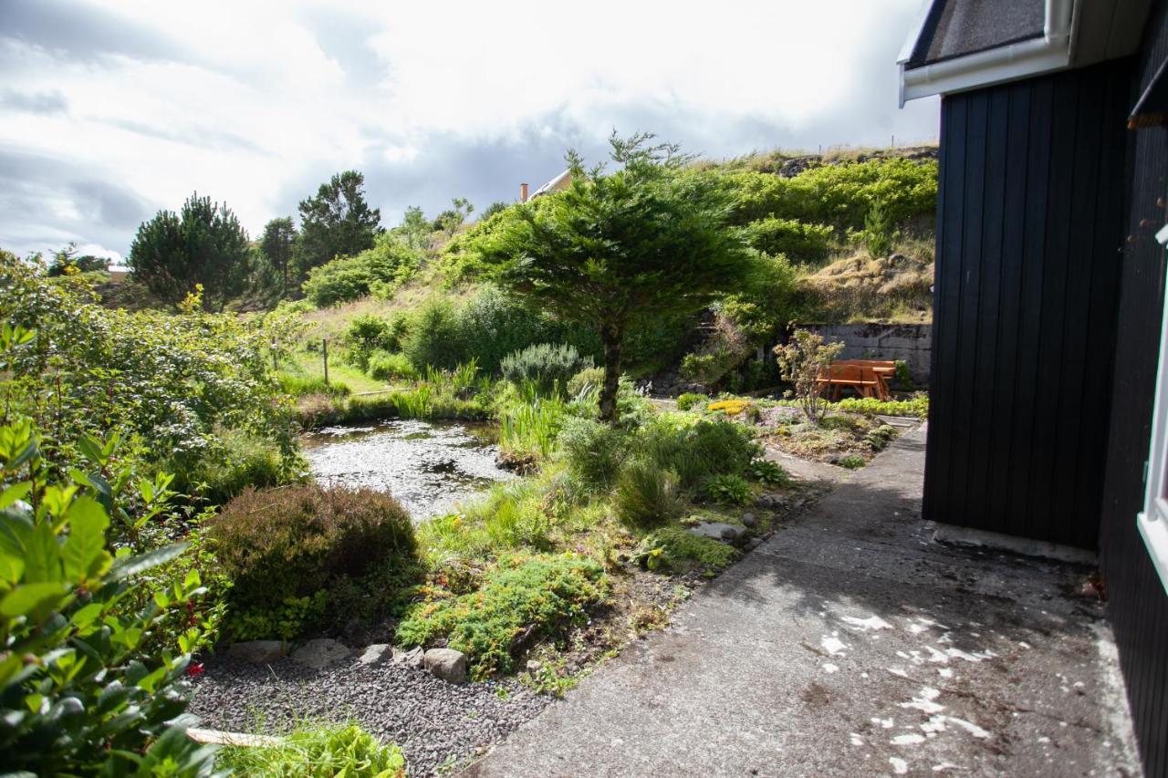 Red Robin - Vacation Homes Next To Svartifossur Waterfall Tórshavn Eksteriør billede