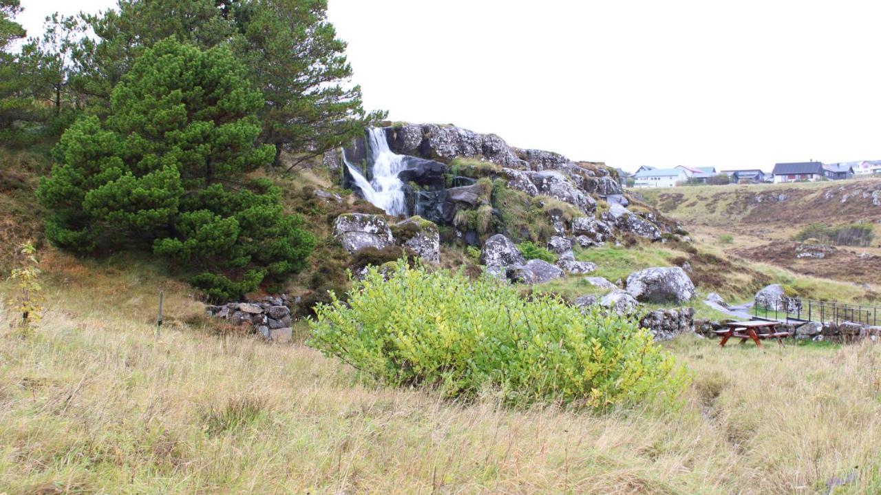 Red Robin - Vacation Homes Next To Svartifossur Waterfall Tórshavn Eksteriør billede